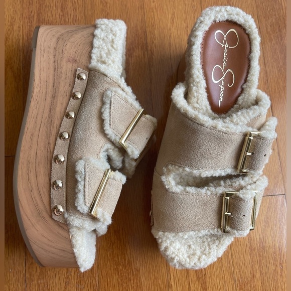 🆕 Jessica Simpson Cyriss Faux Shearling Upper Platform Sandals Size 8 - Picture 1 of 4